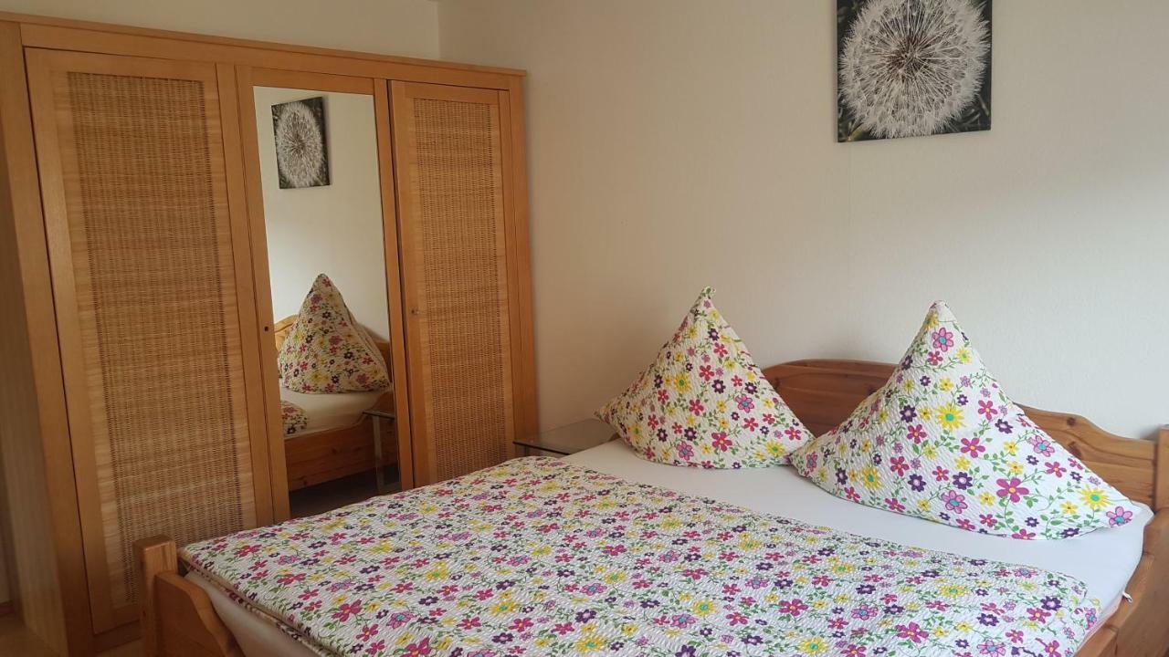 Pension Moserhaus Harburg  Eksteriør billede